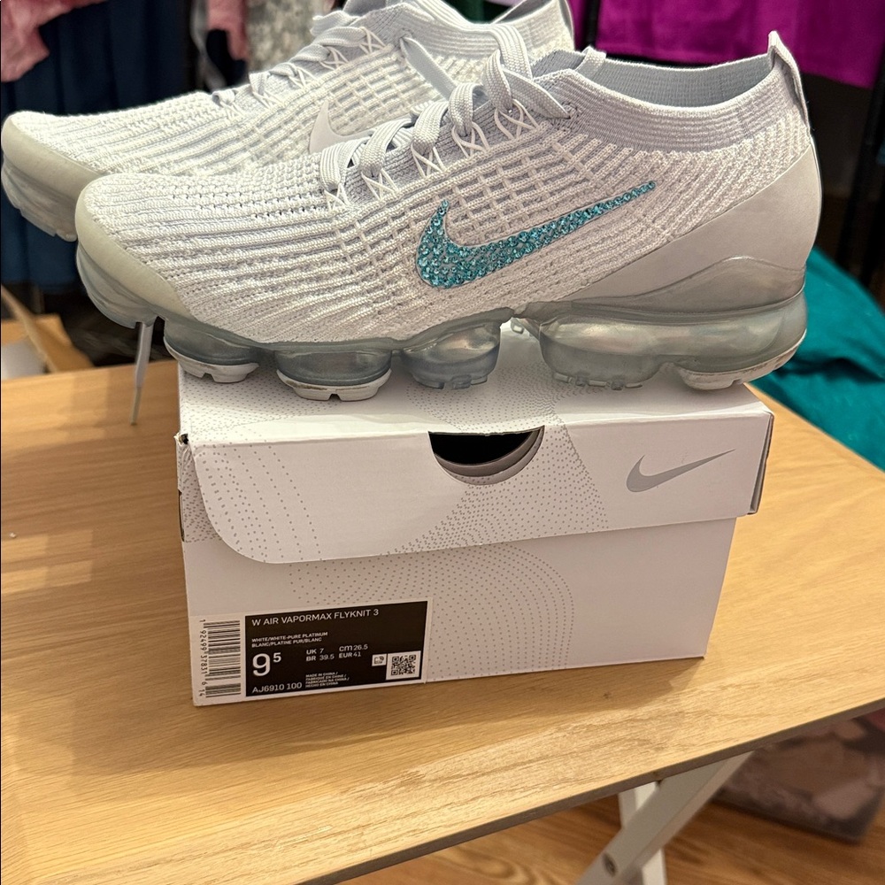 Nike Air VaporMax Flyknit size 9.5